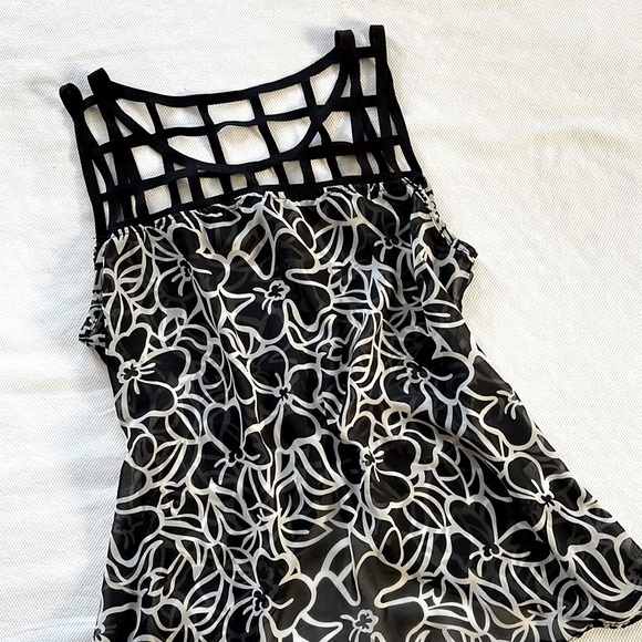 🦋3/40 CANDY COUTURE Sheer Lattice Trim Tank Top (L) - Picture 10 of 16